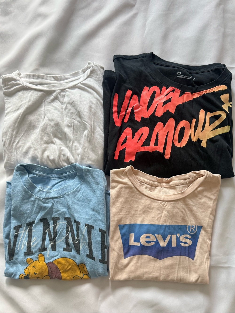 set of 4 T-shirts, size S